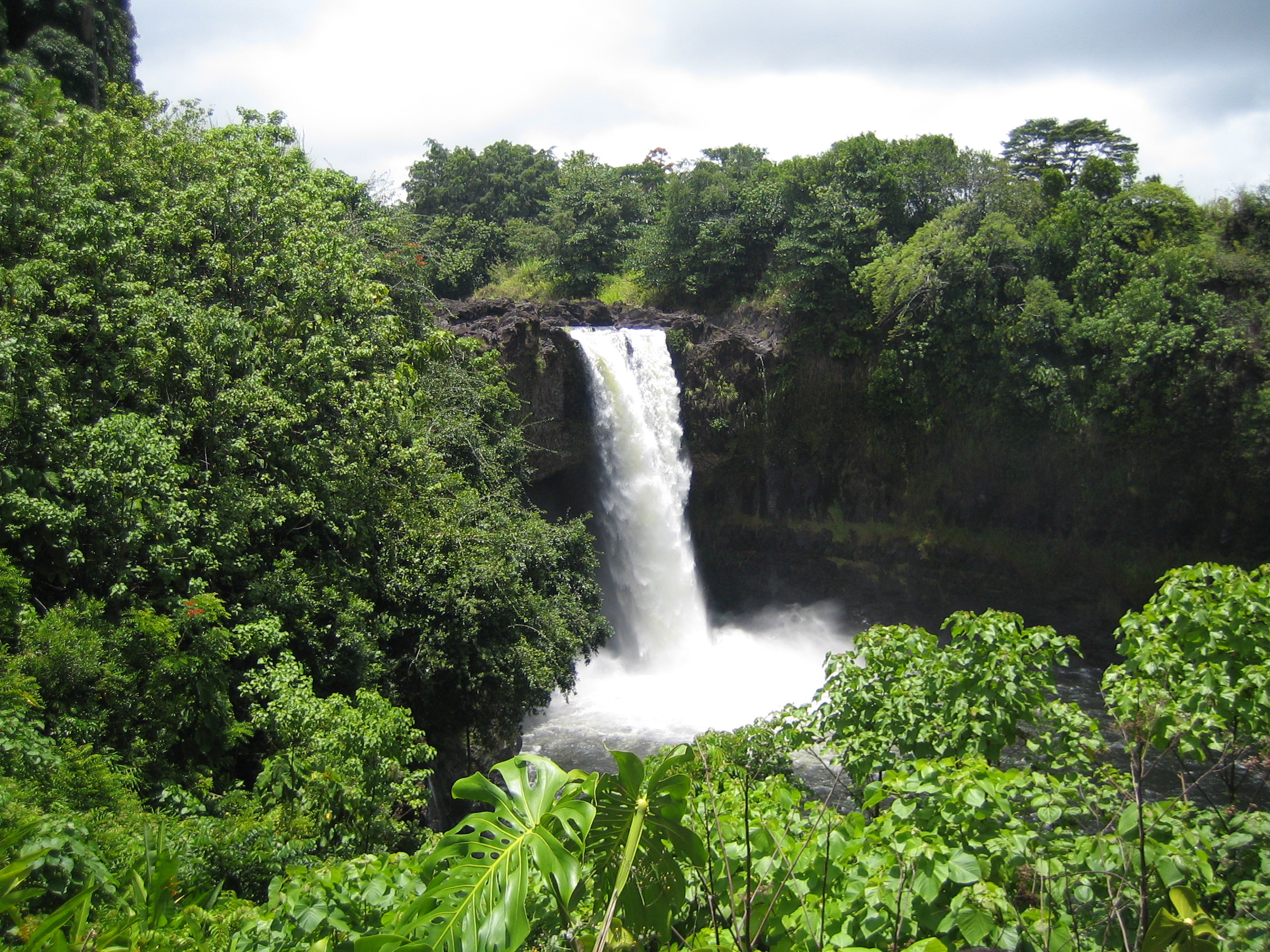 Rainbow Falls - Big Island